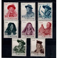 PORTUGAL 1947 Yv 688/95 SERIE COMPLETA NUEVA MINT MUJERES TRAJES TIPICOS MUSICA, RARA 185 EUROS BAJISIMA BASE